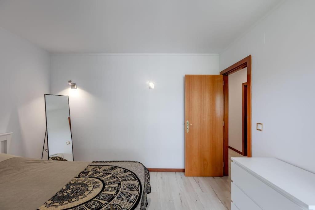 Spacious 3-Bedroom Condo In Лиссабон Экстерьер фото